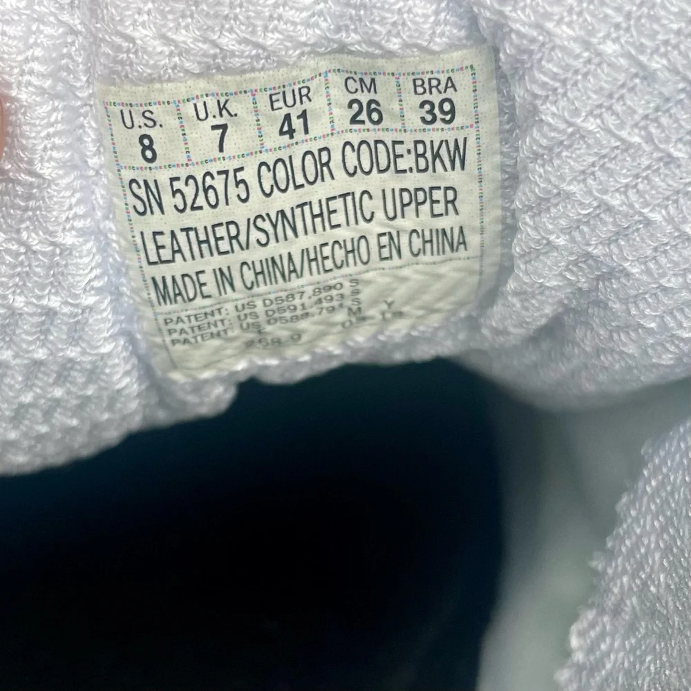 Men’s NWT black & white Skechers D’Lite.  Size 8 - Picture 6 of 7